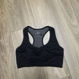 Black sports bra size large